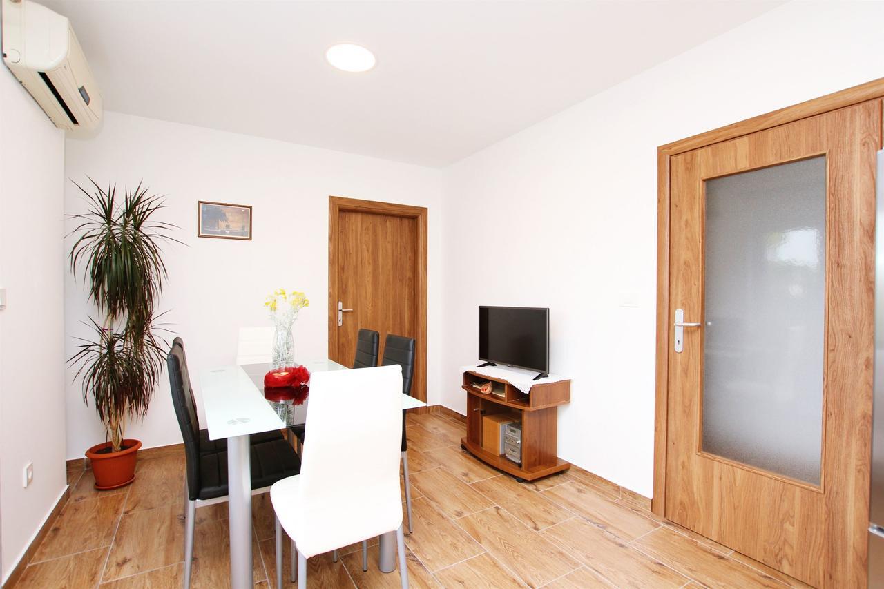 Apartment Anica 特罗吉尔 外观 照片